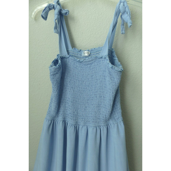 Tobrief Chambray Blue Smocked Midi Dress LARGE Tiered Cottagecore Country - Picture 2 of 7